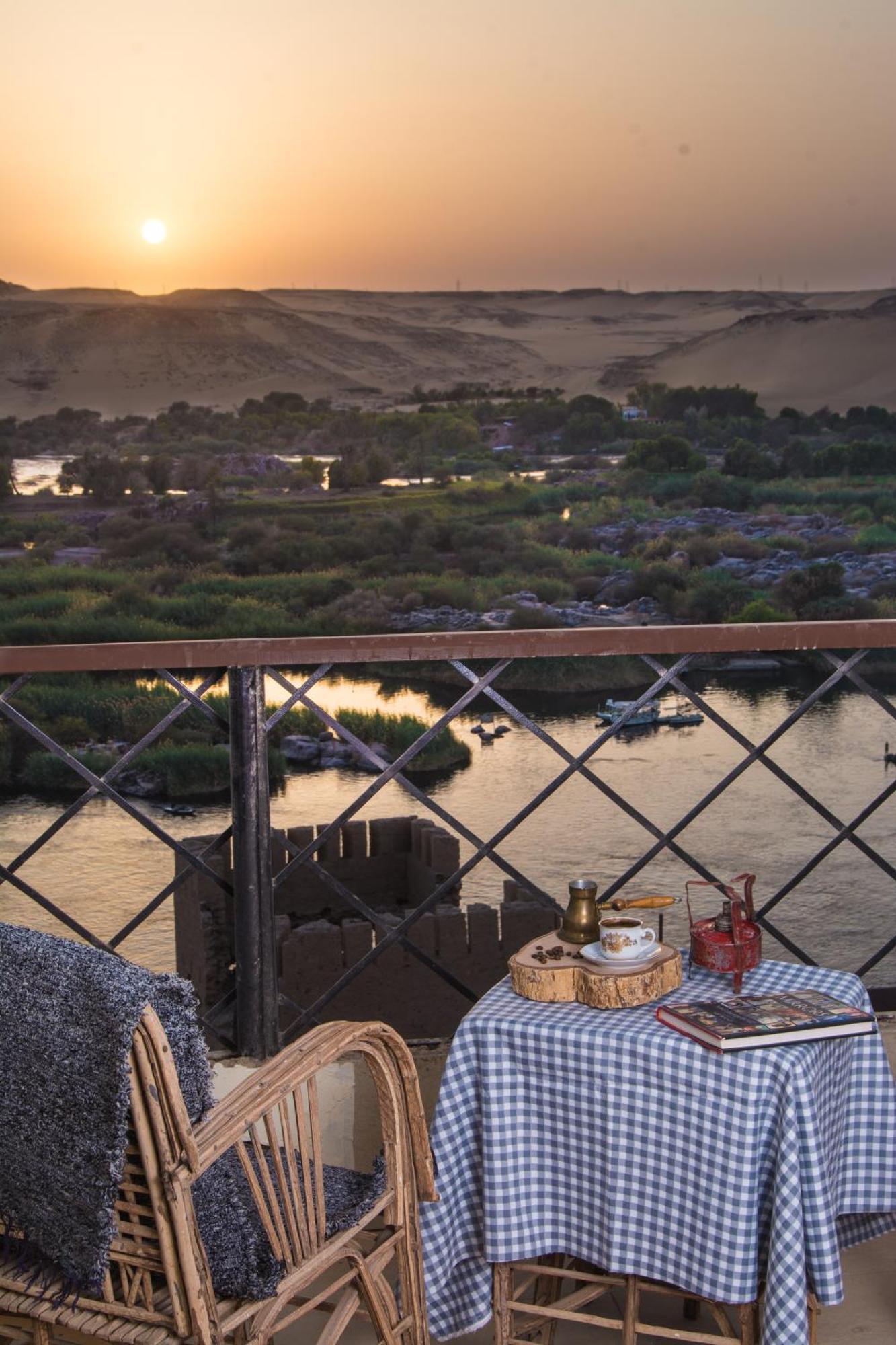 Aswan Nile Palace Exteriör bild