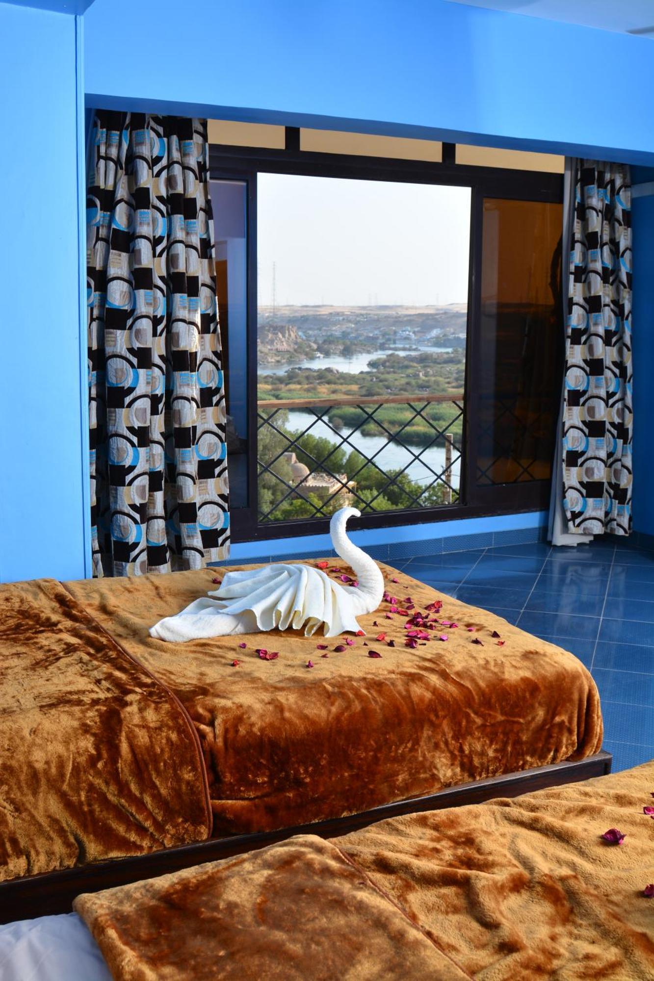 Aswan Nile Palace Exteriör bild
